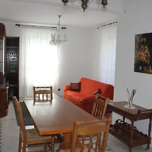 Tra Mare E Montagna Apartamento